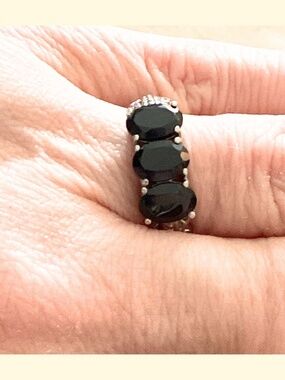 Black Spinel 3 Oval Stone Ring 316L Stainless Steel Filigree Size 6 NWOT Gift